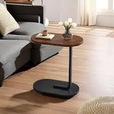 طاولة جانبية